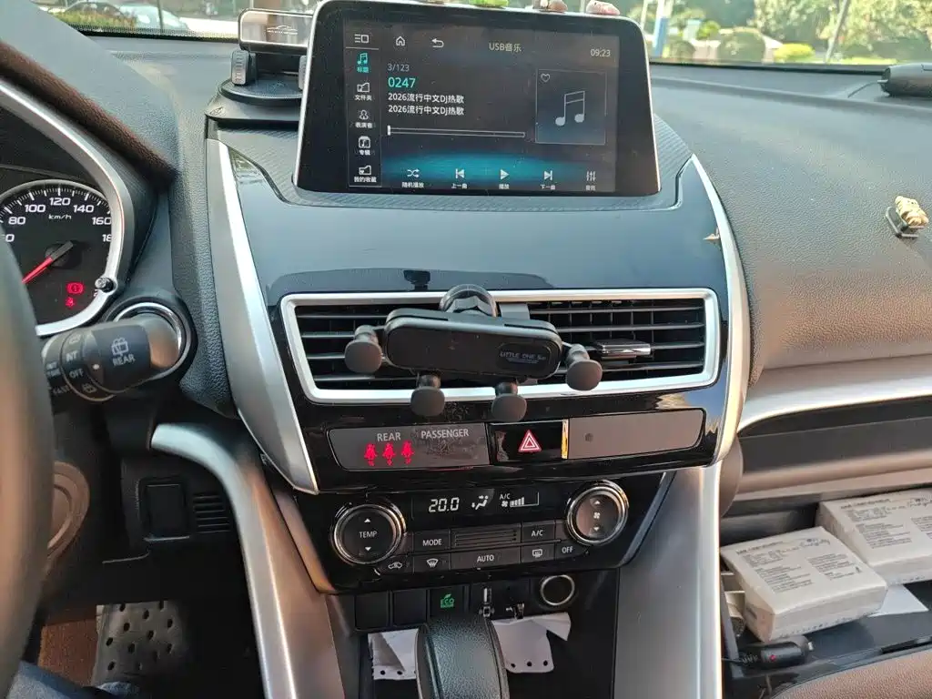 Mitsubishi Eclipse Cross — миниатюра 10