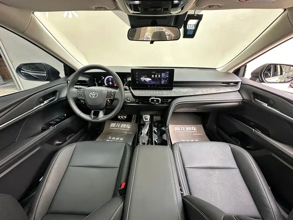 Toyota Camry 2026 2.0HSE Sport Lite