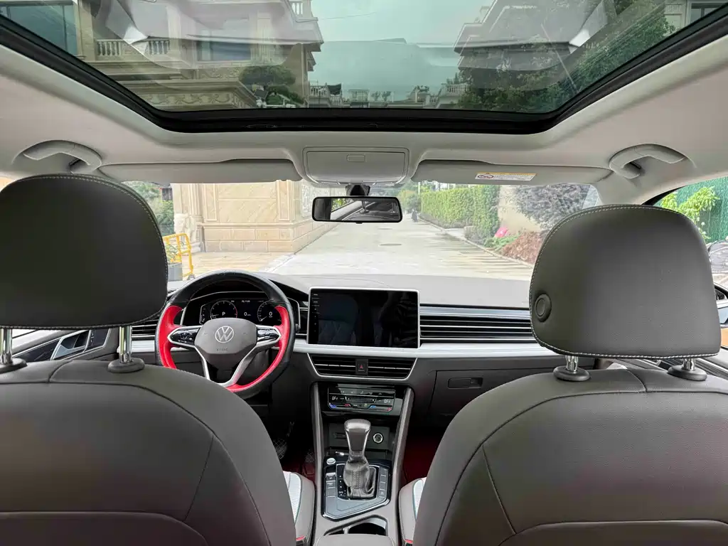 Volkswagen Tiguan L — миниатюра 6