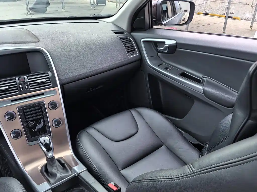 Volvo XC60 — миниатюра 13