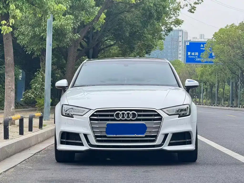 Audi A3 2020 Limousine 35 TFSI Fashion VI