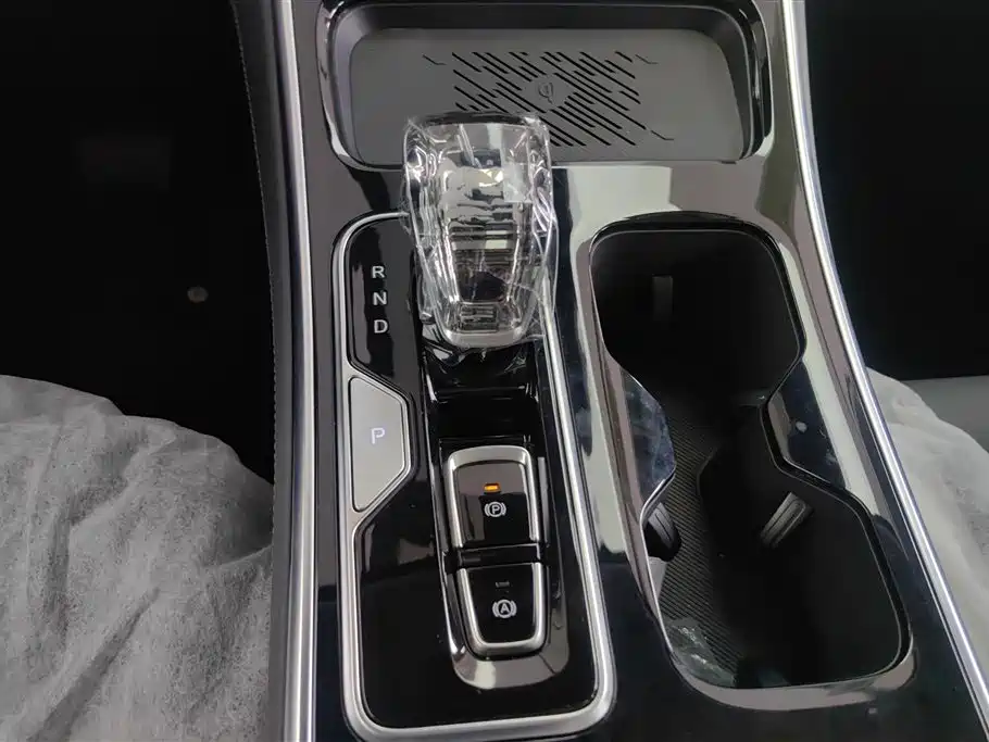 JAC Motors RUIFENG RF8 PHEV