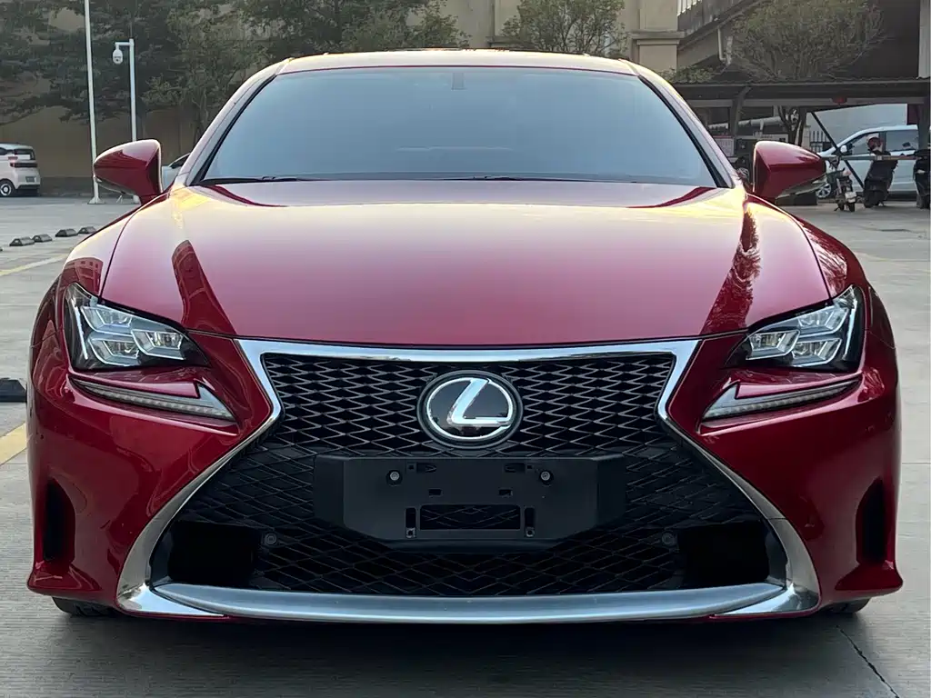 Купить Lexus RC