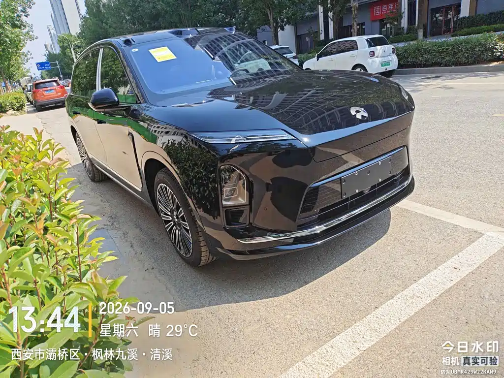 NIO ES8 — миниатюра 3