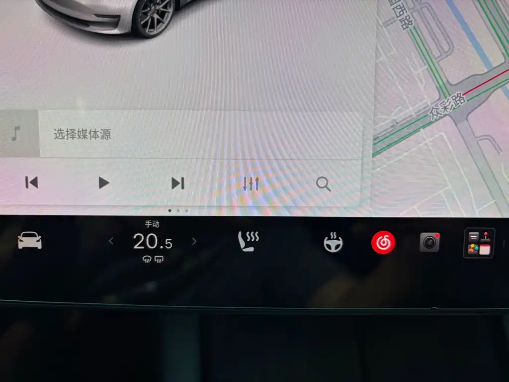 Tesla Model 3 — миниатюра 13
