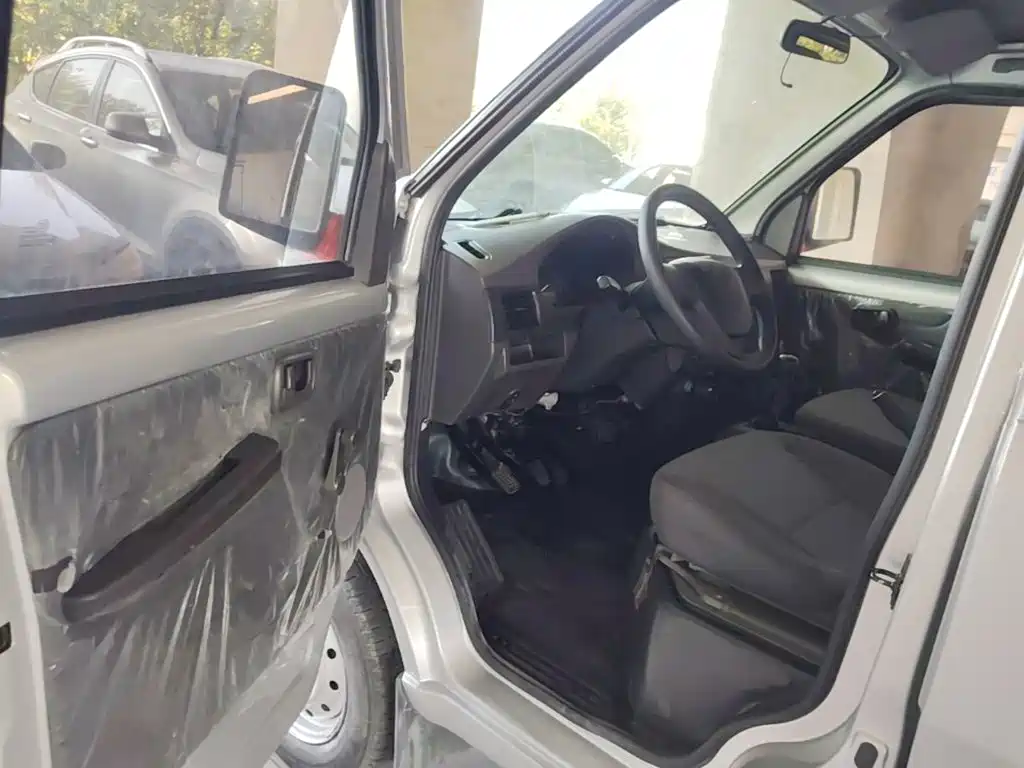 Wuling Rongguang Mini Truck — миниатюра 16