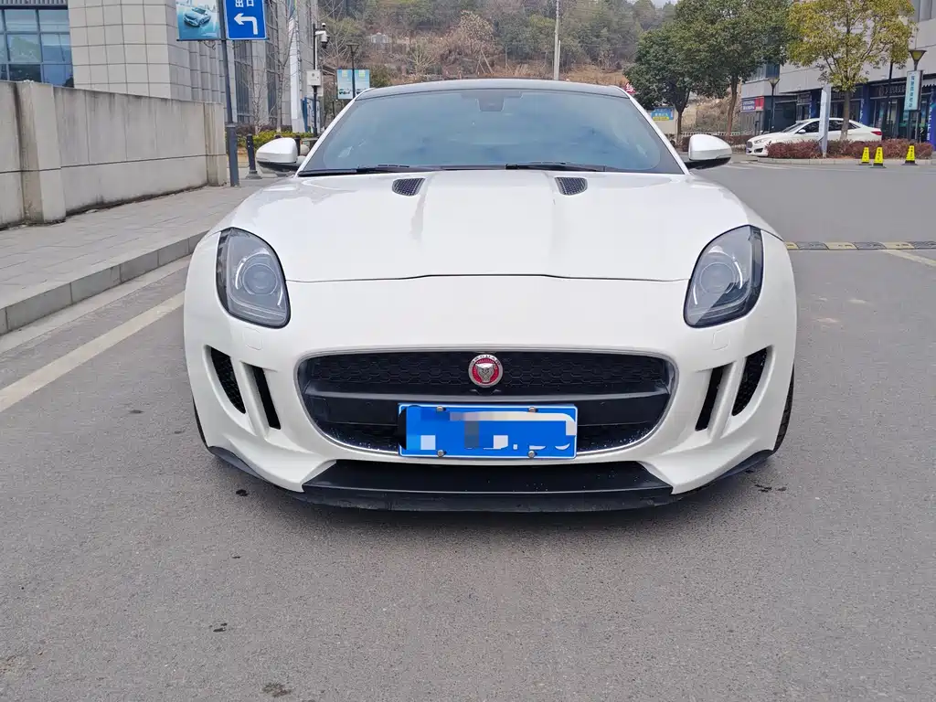 JAGUAR F TYPE