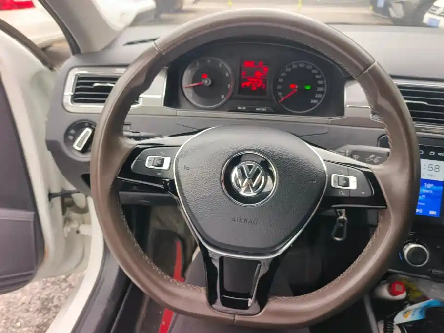 Volkswagen Santana — миниатюра 14
