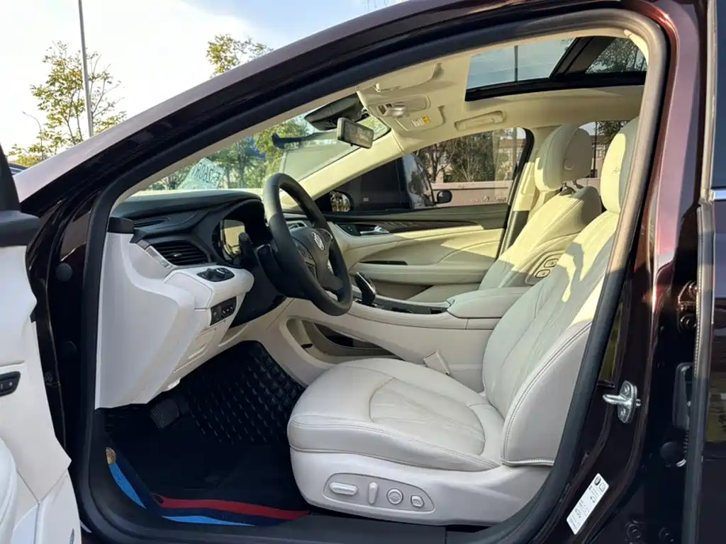 Buick LaCrosse — миниатюра 13