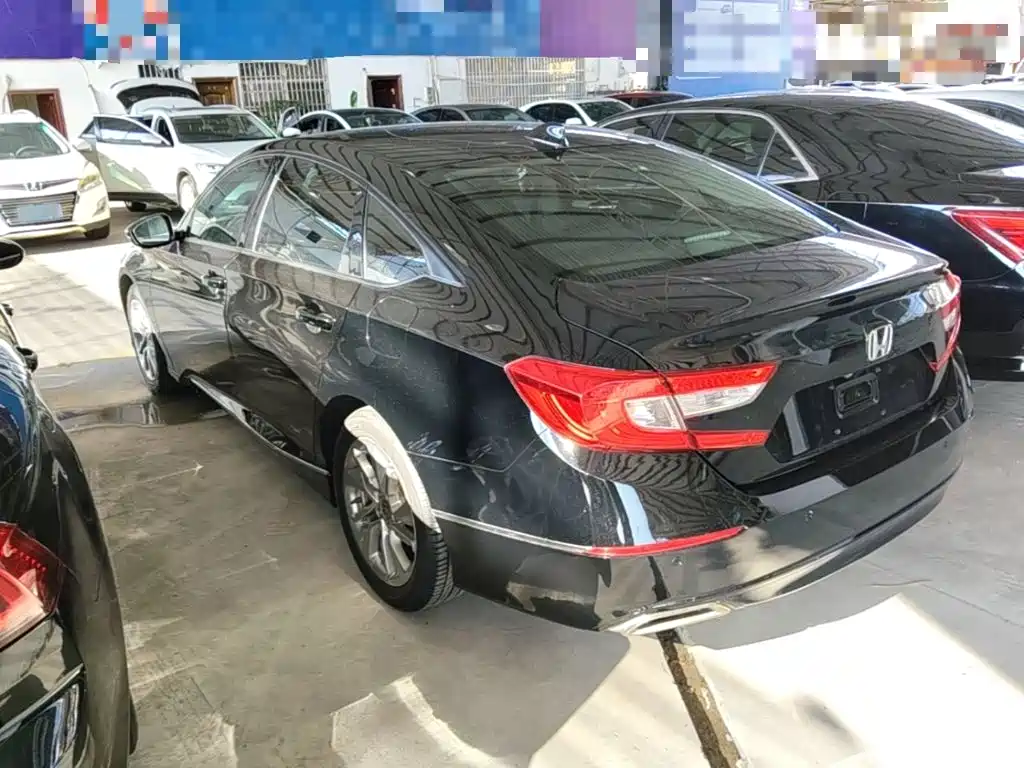 Honda Accord — миниатюра 5