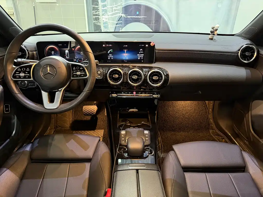 Mercedes-Benz A-Class — миниатюра 9