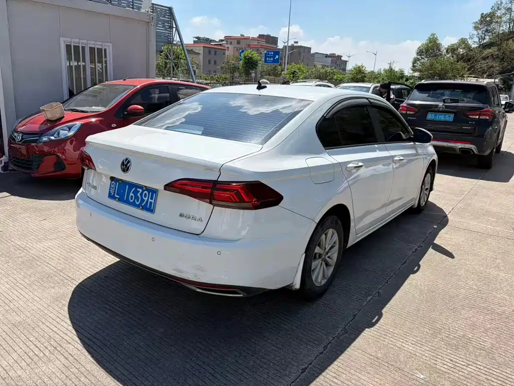 Volkswagen Bora — миниатюра 7