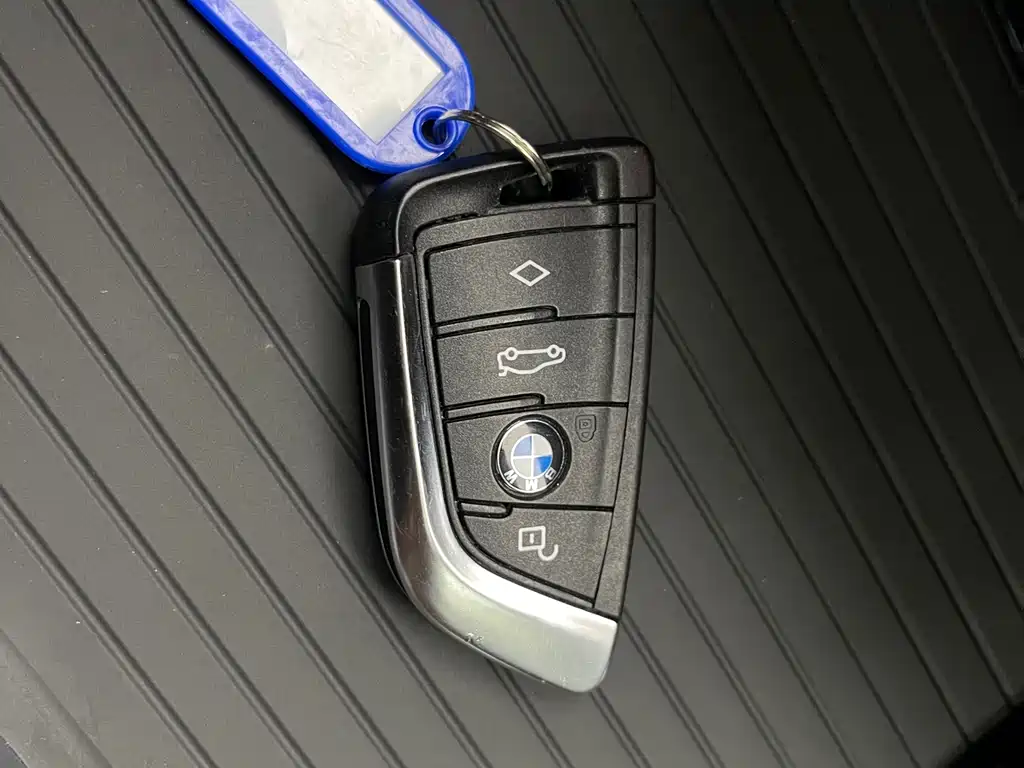 BMW X3 — миниатюра 22