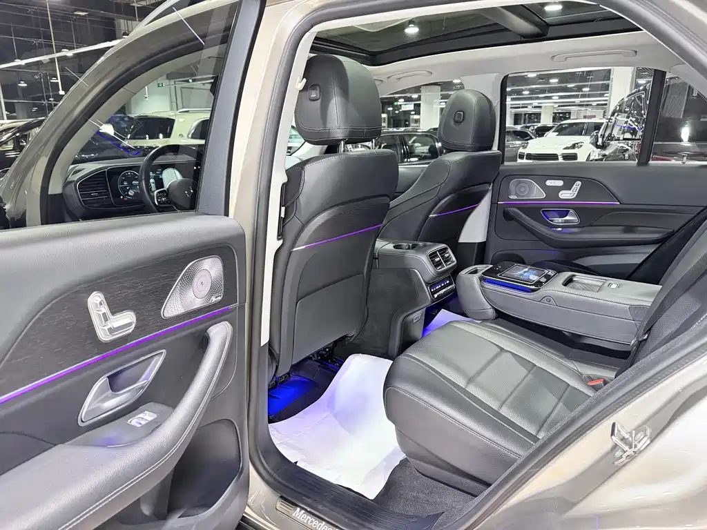 Mercedes-Benz GLE (Import) — миниатюра 11