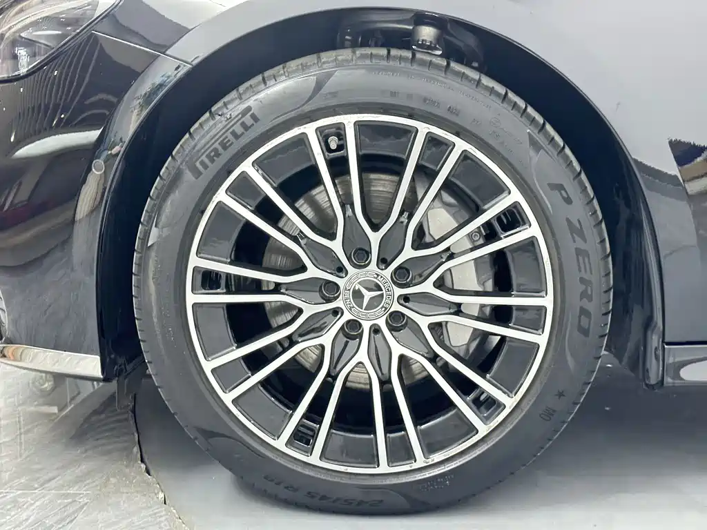Mercedes-Benz E-Class — миниатюра 24