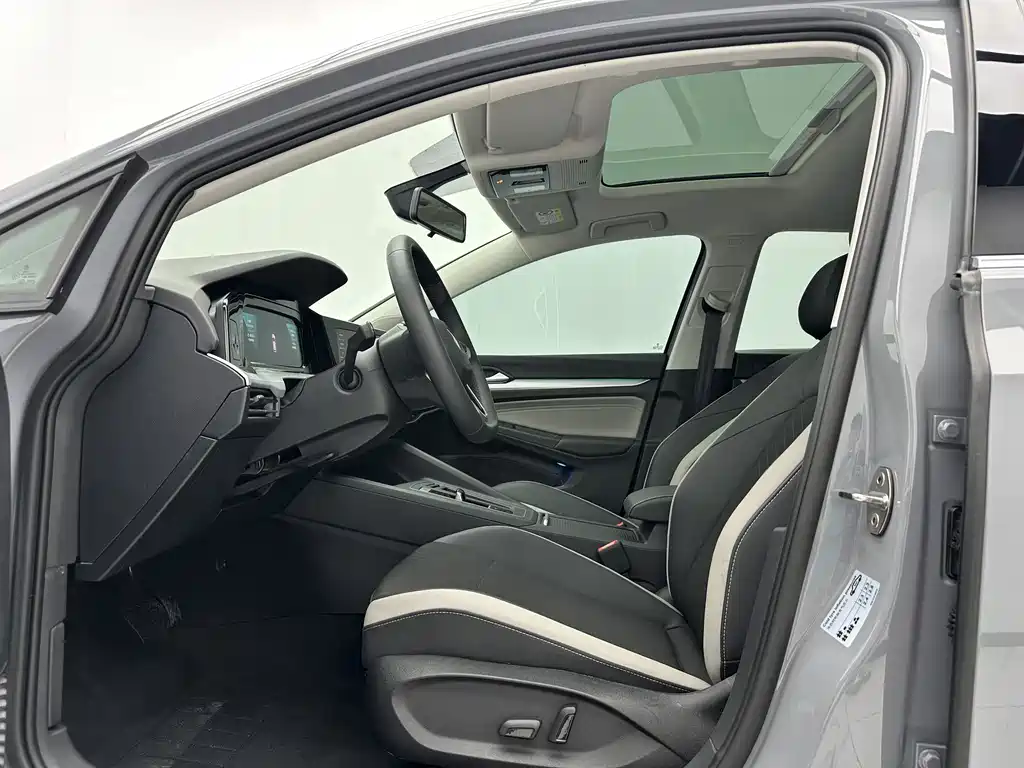 Volkswagen Golf 2023 280TSI DSG Pro