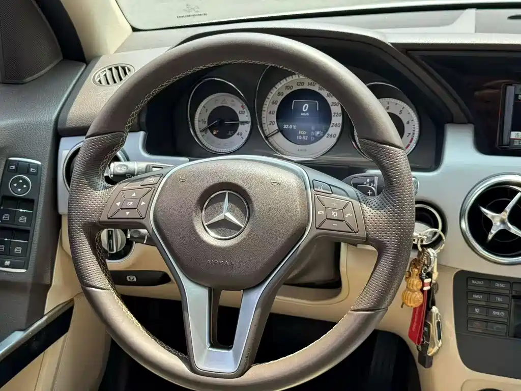 Mercedes-Benz GLK 2014 GLK 260 4MATIC