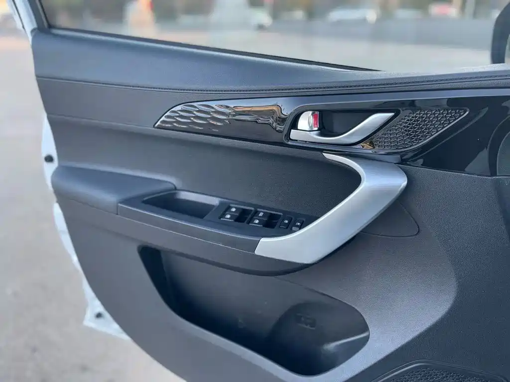 Changan Benben E-Star — миниатюра 16