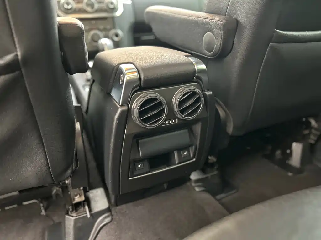 Land Rover Discovery — миниатюра 20