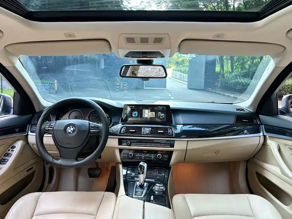 BMW 5 Series — миниатюра 5