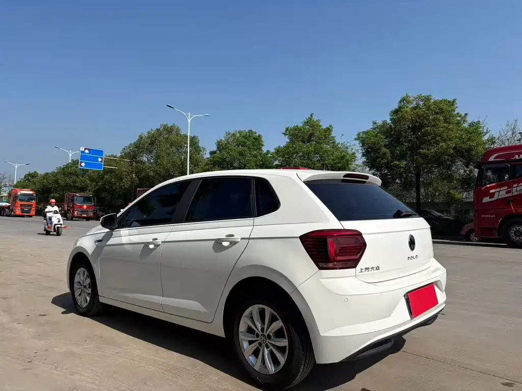 Volkswagen Polo 2021 Plus 1.5L AT