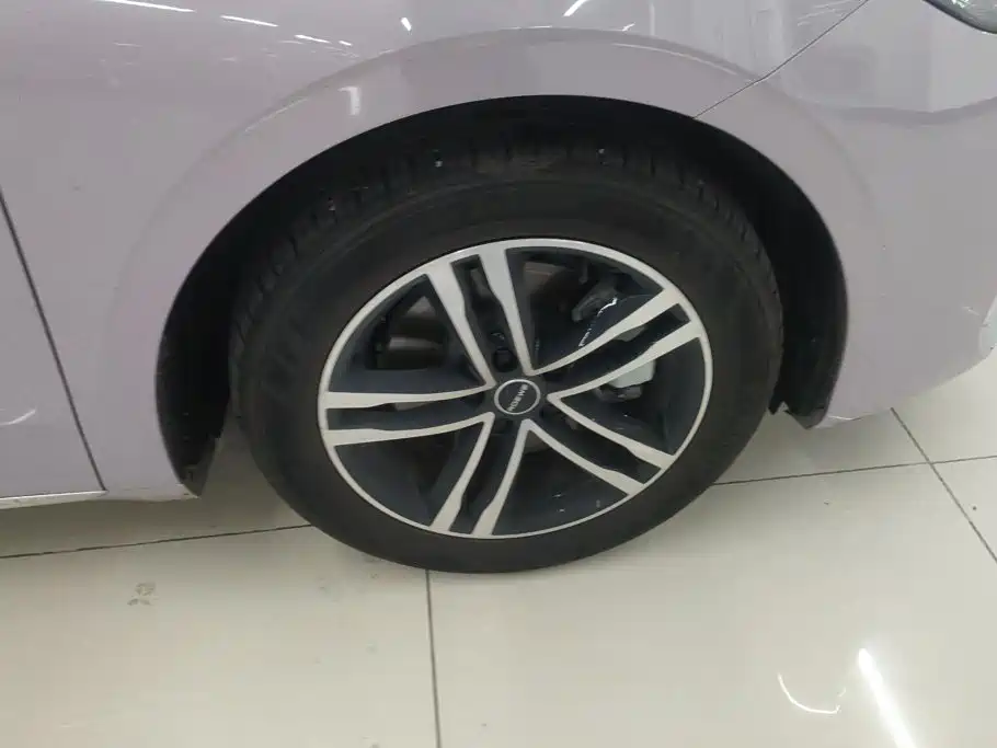 Roewe M7 DMH — миниатюра 6
