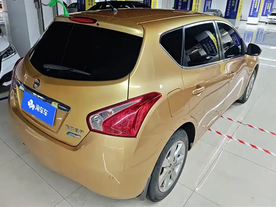 Nissan Tiida 2011 1.6L CVT Comfort