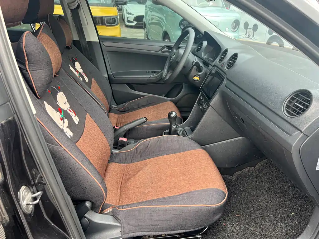 Volkswagen Jetta — миниатюра 12