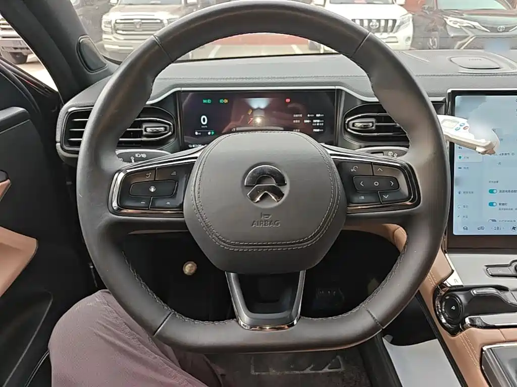 NIO ES6 — миниатюра 11