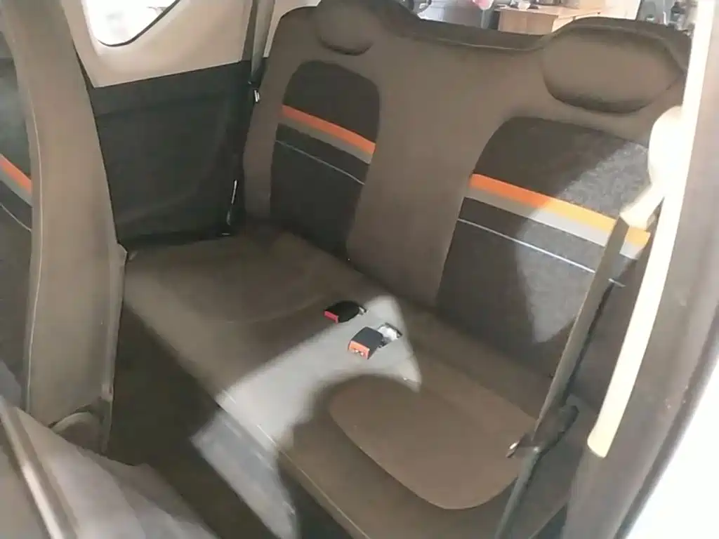 Wuling MINIEV — миниатюра 17