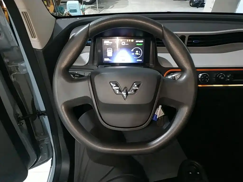 Wuling MINIEV — миниатюра 11