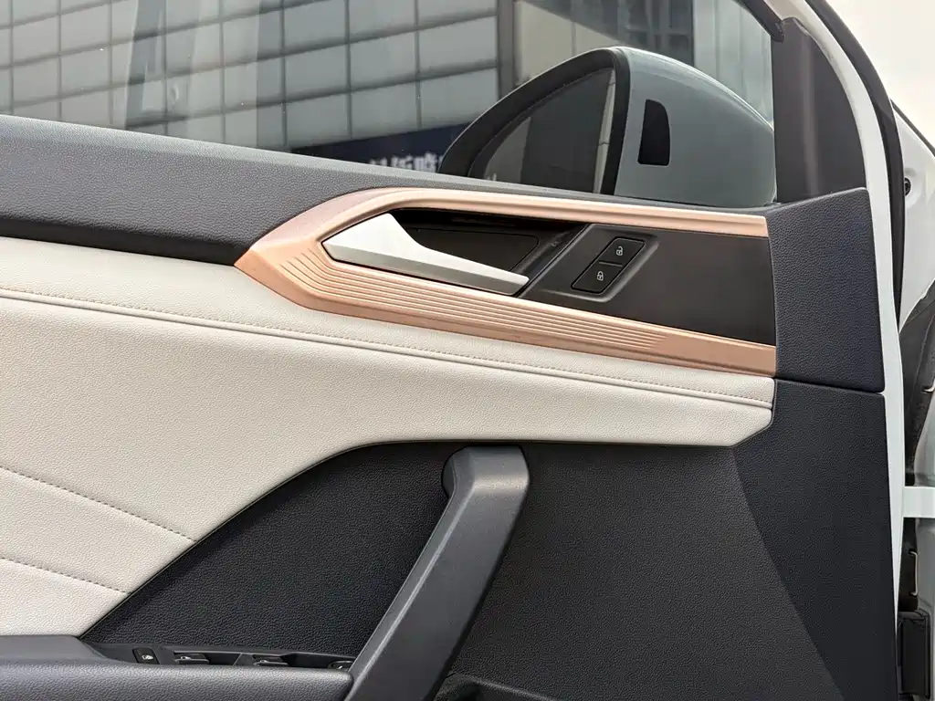 Volkswagen Tharu — миниатюра 5