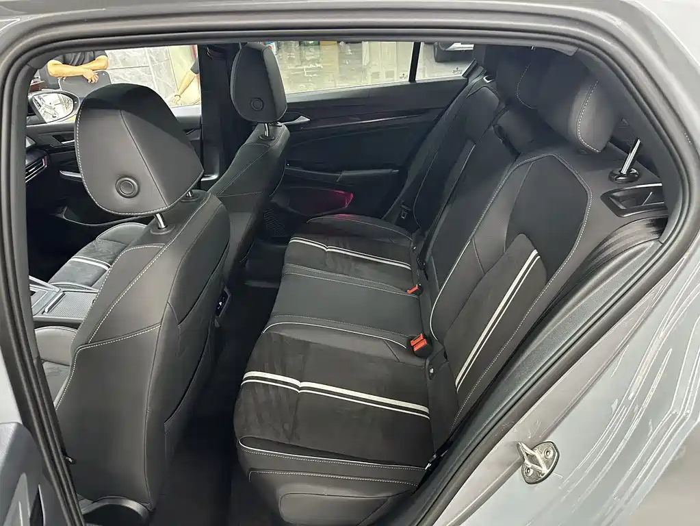 Volkswagen Golf — миниатюра 13