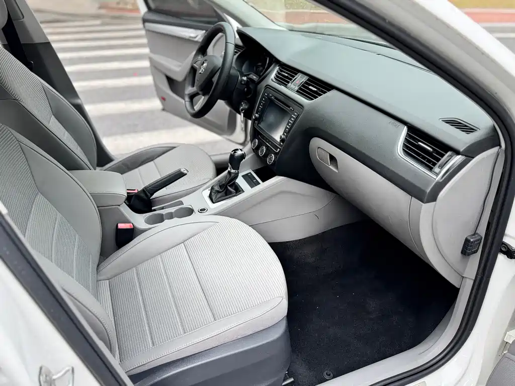 Skoda Octavia — миниатюра 10