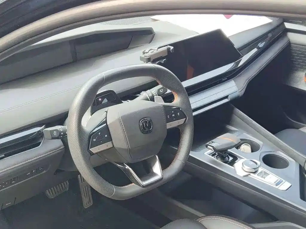 Changan UNI-V — миниатюра 6
