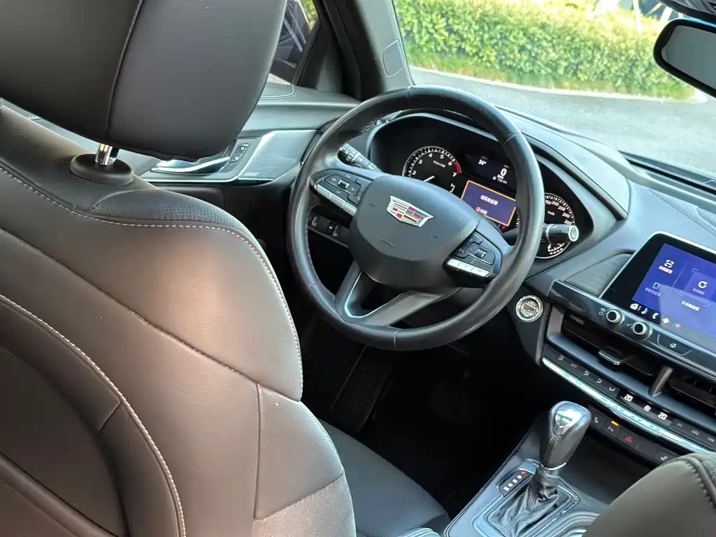 Cadillac CT4 — миниатюра 12