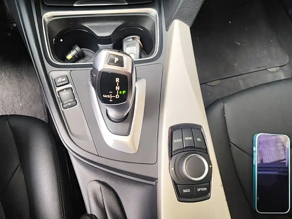 BMW 3 Series — миниатюра 14