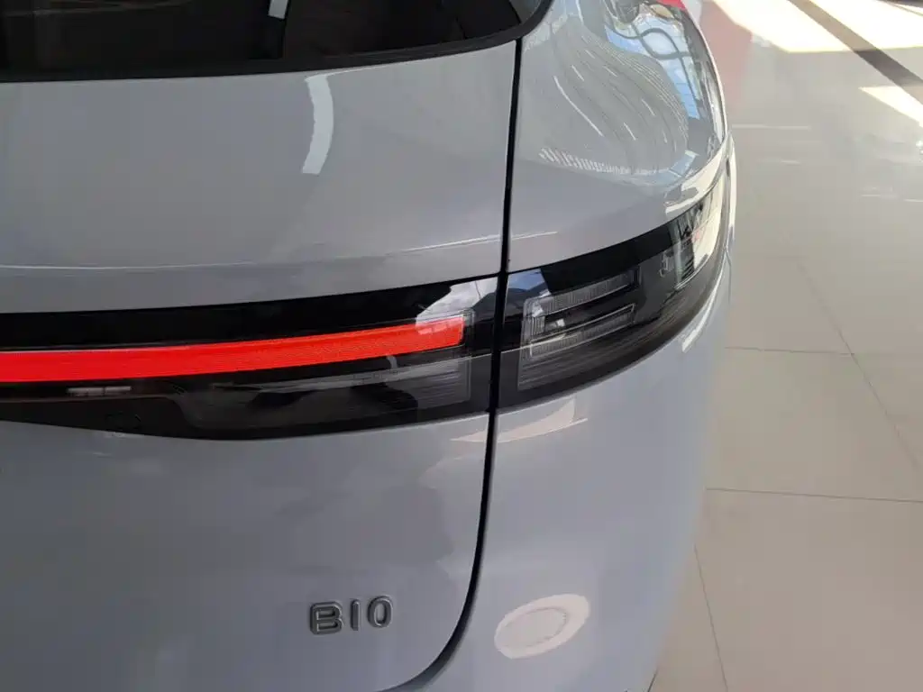 Leapmotor Leapmotor B10 — миниатюра 8