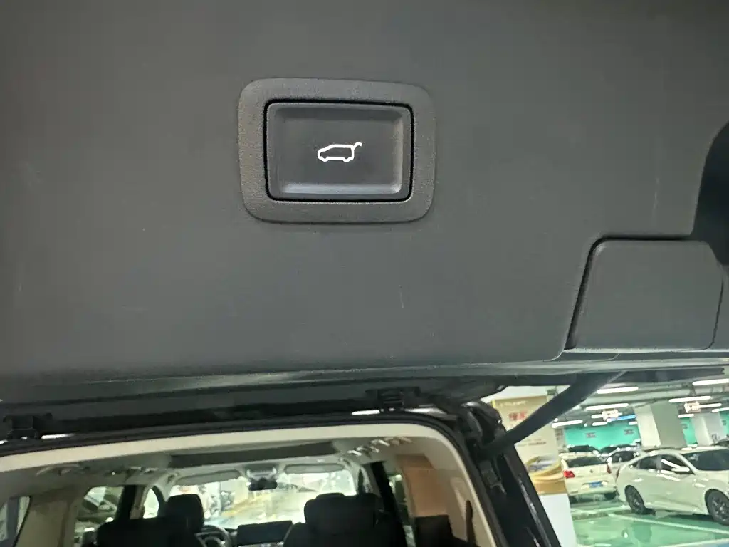 Hongqi Hongqi HQ9 PHEV — миниатюра 10
