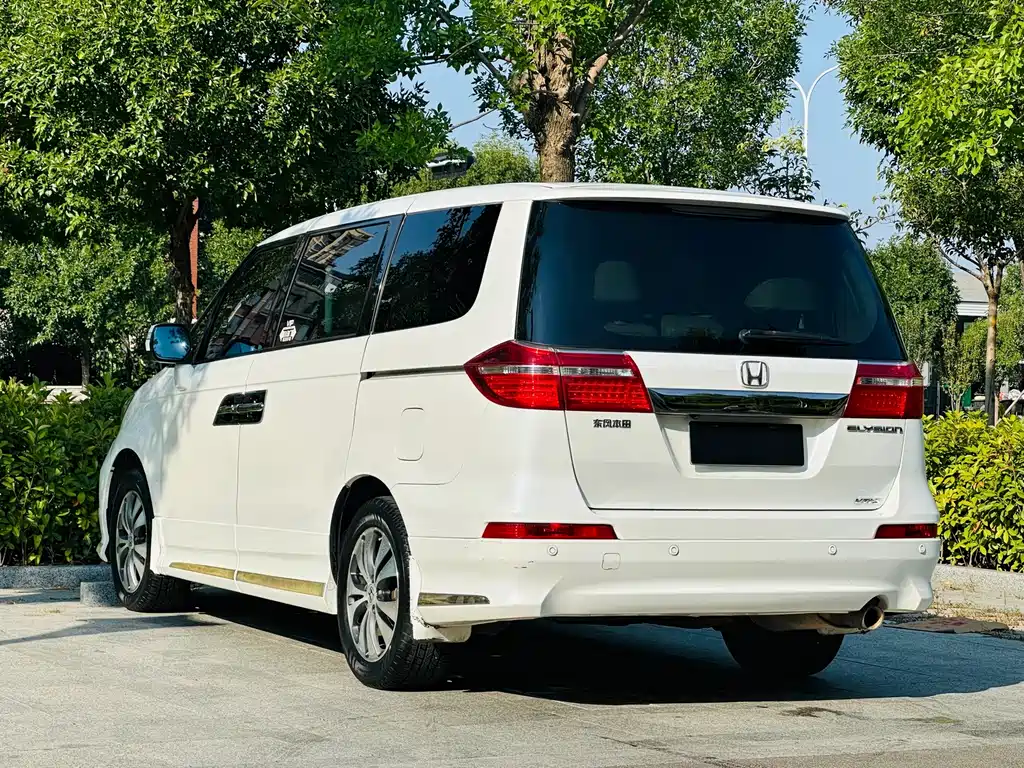 Honda Elysion — миниатюра 19