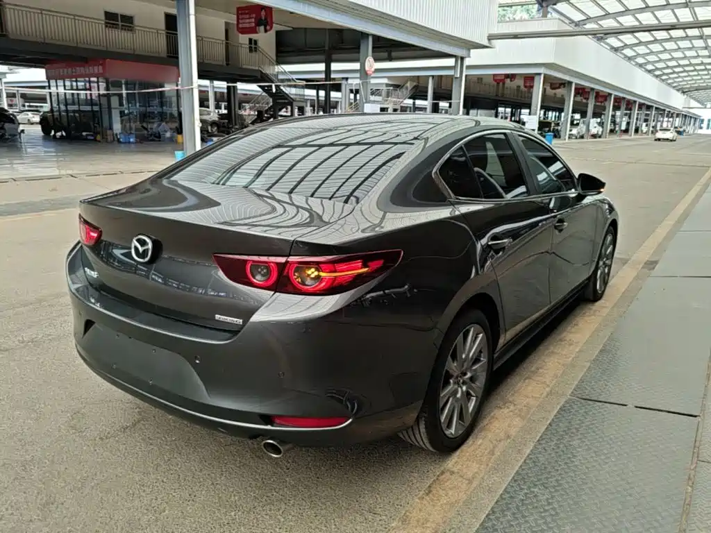 Mazda 3 Axela — миниатюра 7