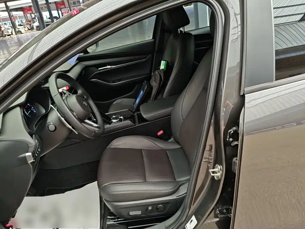 Mazda 3 Axela — миниатюра 15
