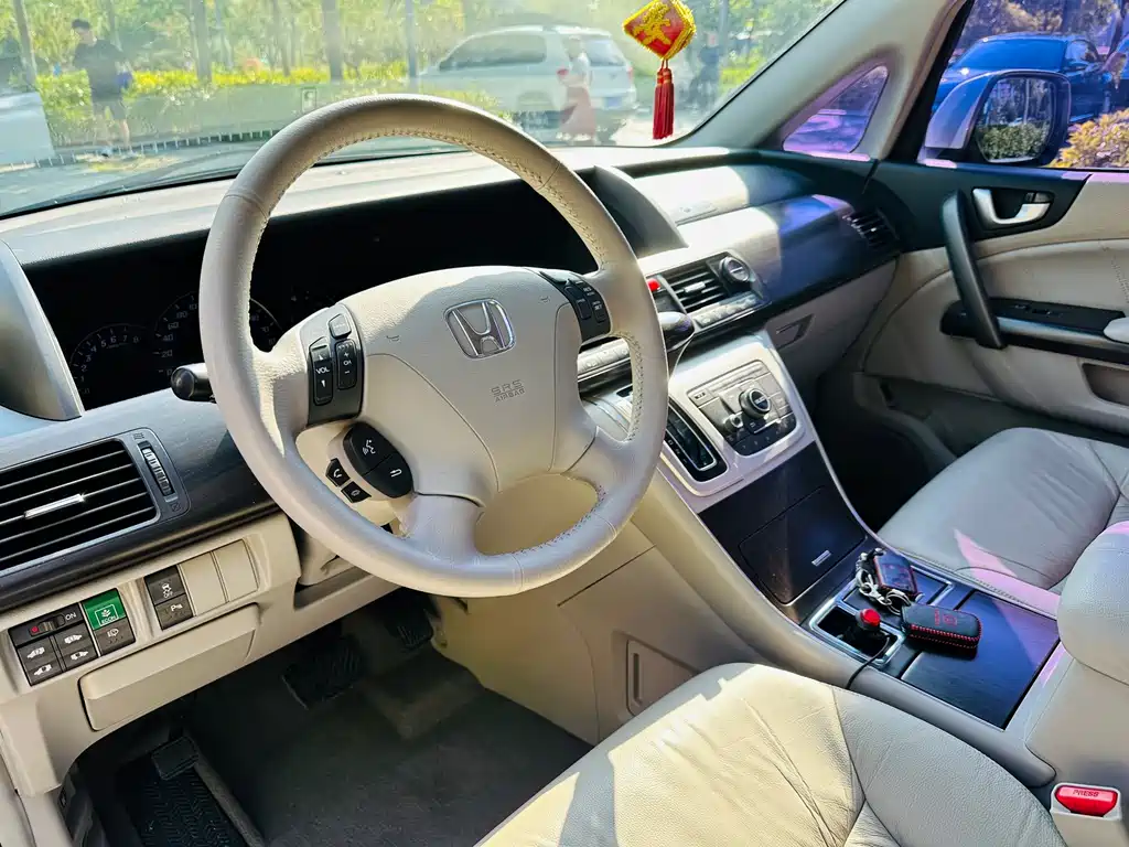 Honda Elysion — миниатюра 8