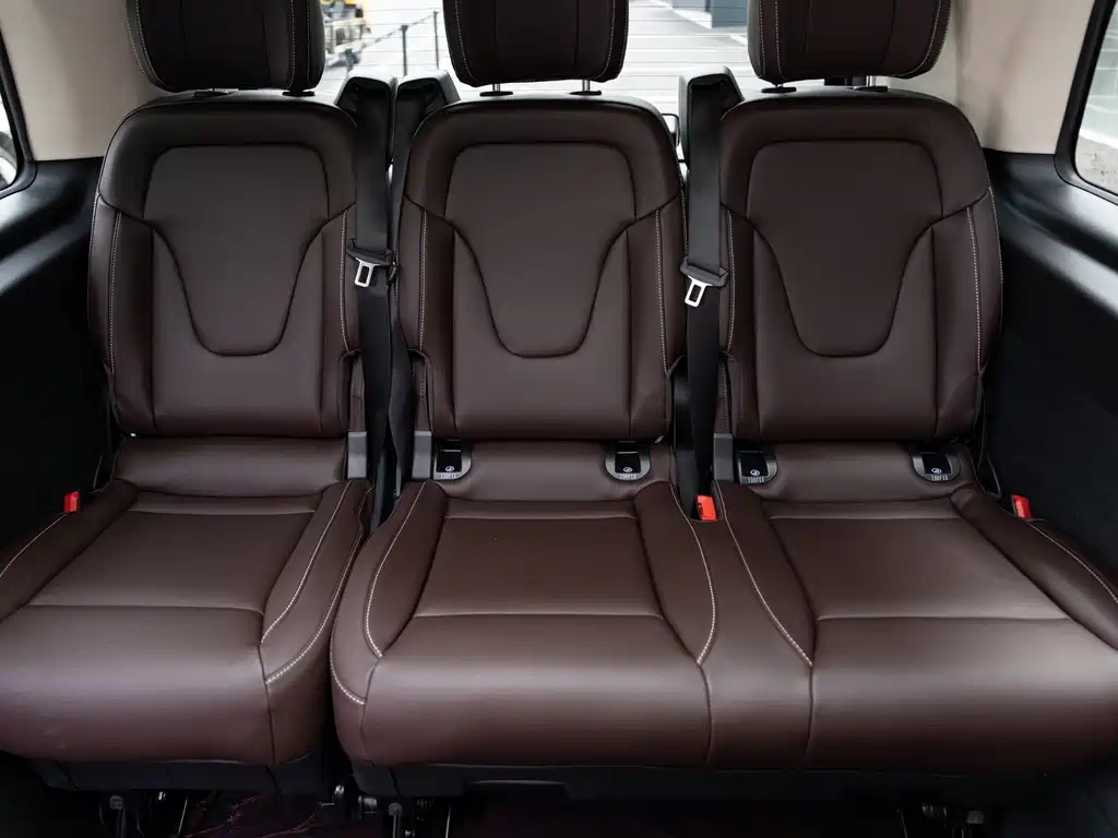 Mercedes-Benz V-Class — миниатюра 10