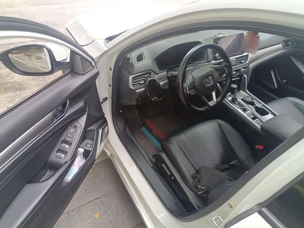 Honda Accord — миниатюра 17
