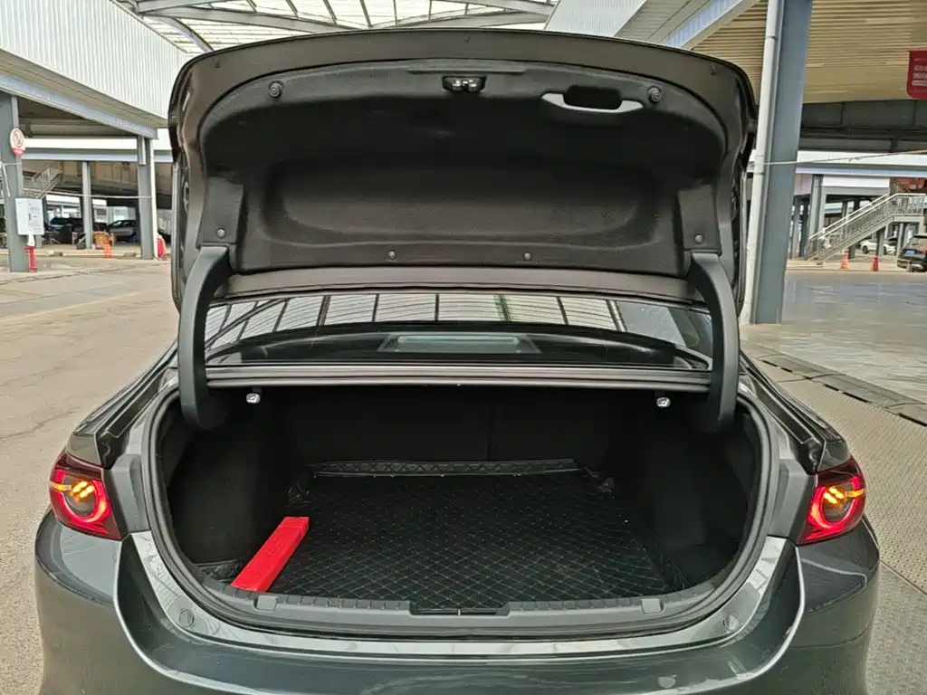 Mazda 3 Axela — миниатюра 19