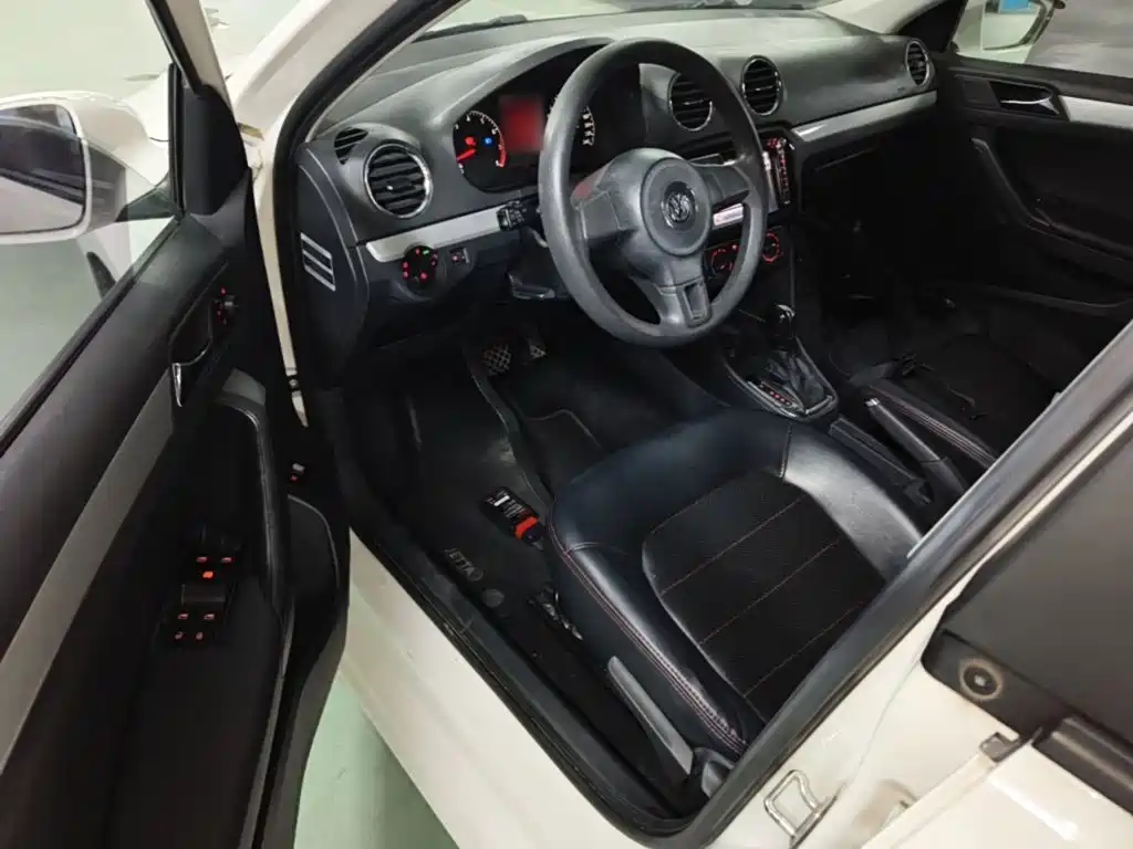 Volkswagen Jetta — миниатюра 16