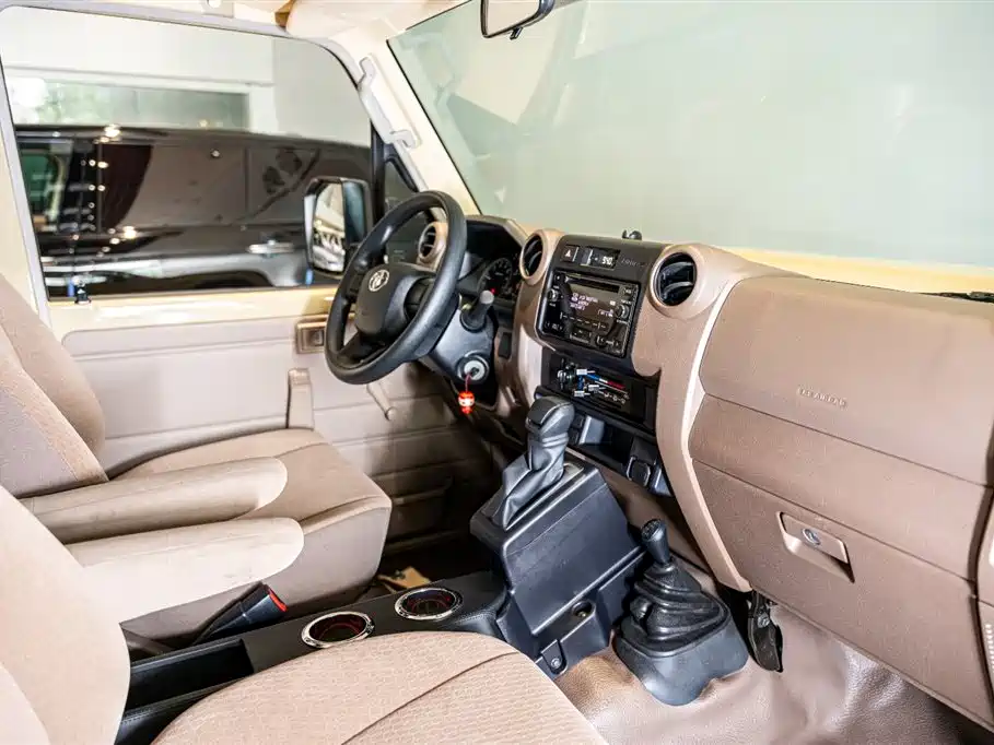 Toyota Land Cruiser LC78 2024 4.0L