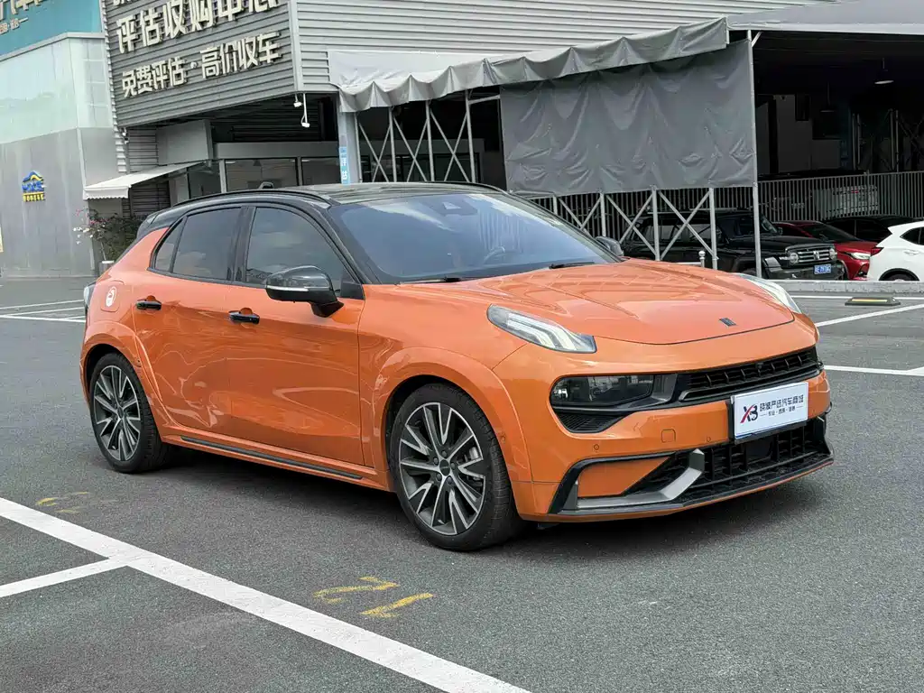 Lynk & Co 02 Hatchback — миниатюра 3