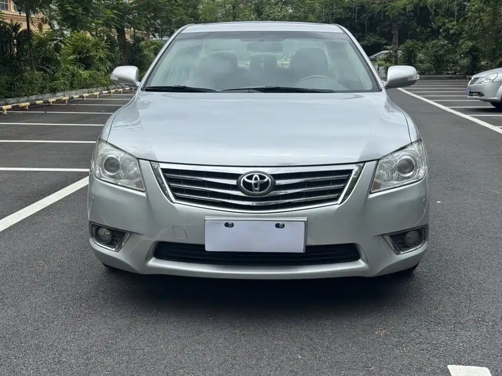 Toyota Camry — миниатюра 2